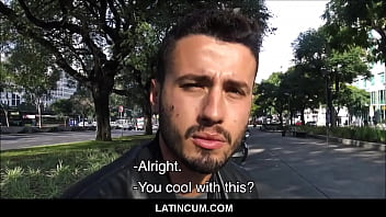 Jovem heterossexual do Brasil pagou dinheiro para foder gay estranho na câmera
